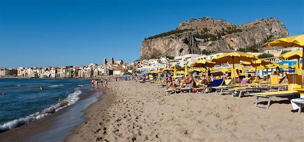 Hotel Riva Del Sole Cefalù 4*,