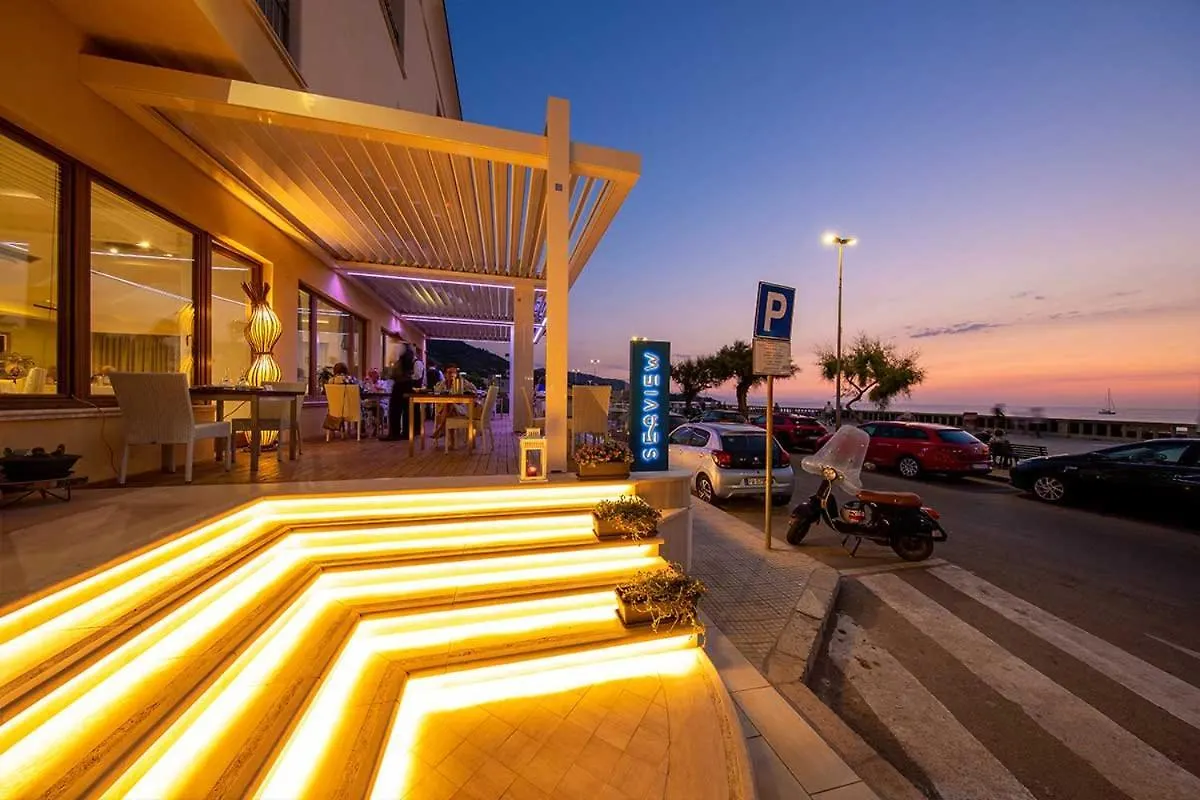 Hotel Riva Del Sole Cefalù 4*,